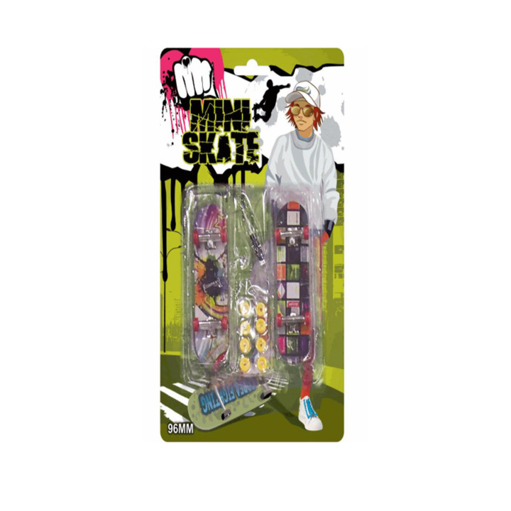 Lot de 12 boîtes de 2 mini skates 14 prix à l'unité 1.28€